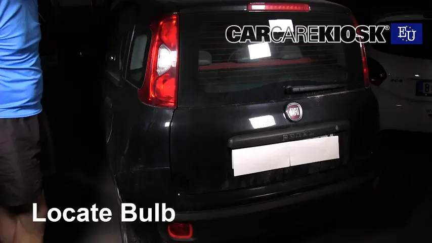 2016 Fiat Panda Pop 1.2L 4 Cyl. Lights Reverse Light (replace bulb)